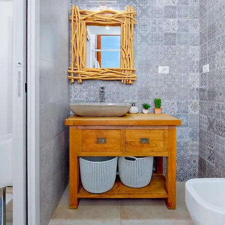 Window On The Sea * Olbia